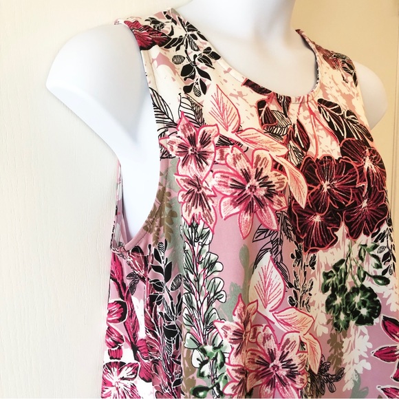Sleeveless Floral Top. Size:Large - Picture 2 of 4
